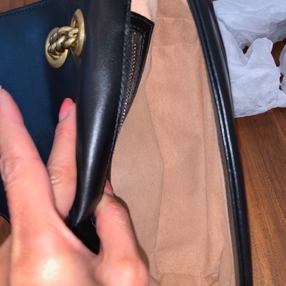 GUCCI  Calfskin Matelasse Small GG Marmont Shoulder Bag Black - Picture 2 of 10